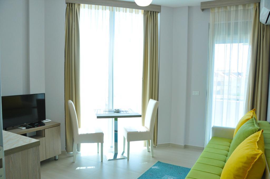 Ambassador & Ambassador Lux Apartments Улцинь Екстер'єр фото
