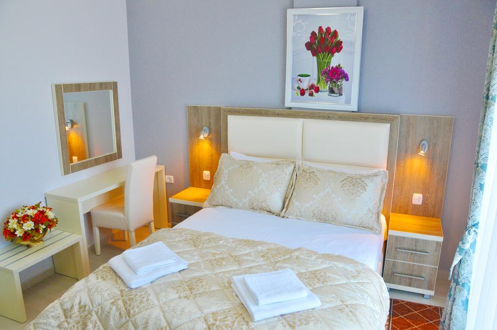 Ambassador & Ambassador Lux Apartments Улцинь Екстер'єр фото